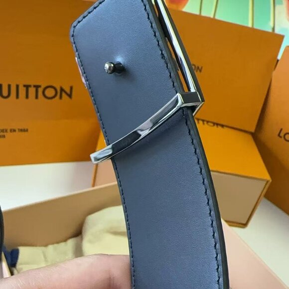 Louis Vuitton LV Monogram Belt Size 36 Men’s - Picture 4 of 9
